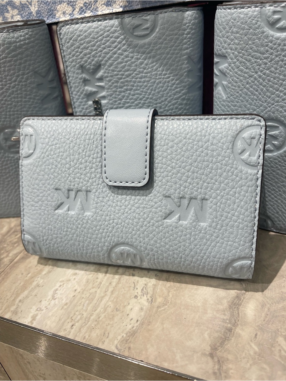 Michael Kors JST Md Logo Debossed Bifold Bilfold Compact Wallet
Pale Ocean
NWT - Picture 4 of 16